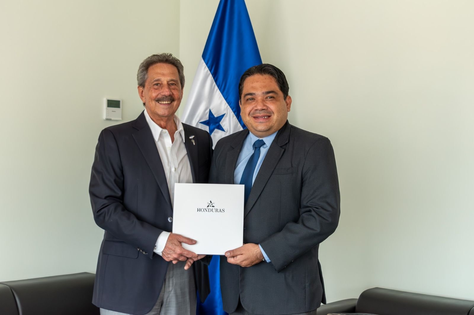 INFOP firma convenio con el Consejo Nacional de Inversiones